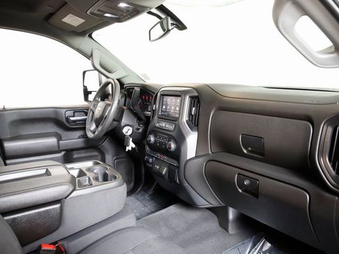 Used 2022 Chevrolet Silverado 2500 Custom image 8