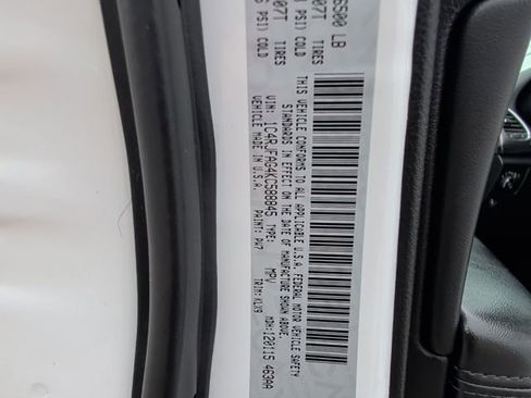 Used 2019 Jeep Grand Cherokee Altitude image 38