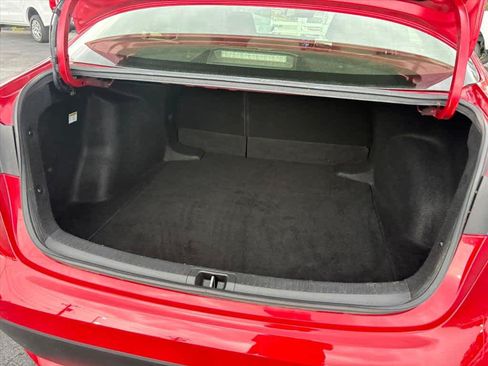 Used 2021 Toyota Corolla LE FWD image 30