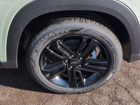 New 2026 Chevrolet Trax ACTIV w/ Sunroof Package FWD image 33