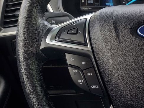 Used 2022 Ford Edge SEL image 18