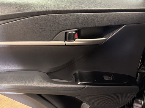 Used 2025 Toyota Camry LE image 21