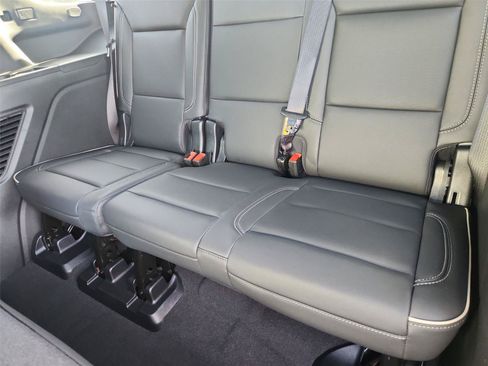 Used 2025 GMC Yukon Elevation RWD image 34