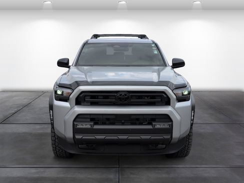 Used 2025 Toyota 4Runner SR5 image 6