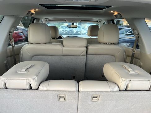 Used 2015 Nissan Pathfinder Platinum image 17
