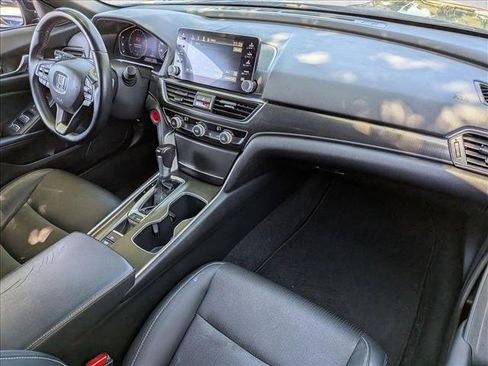 Used 2018 Honda Accord Sport image 19