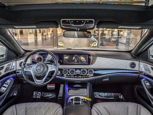 Used 2018 Mercedes-Benz S 560 4MATIC Sedan image 3