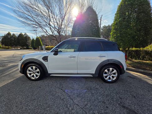 Used 2017 MINI Cooper Countryman image 2