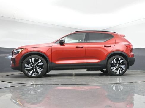 Used 2023 Volvo XC40 B5 Plus w/ Driver Assist Package AWD/4WD image 14
