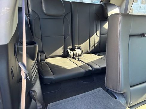 Used 2017 GMC Yukon SLT w/ Open Road Package AWD/4WD image 18