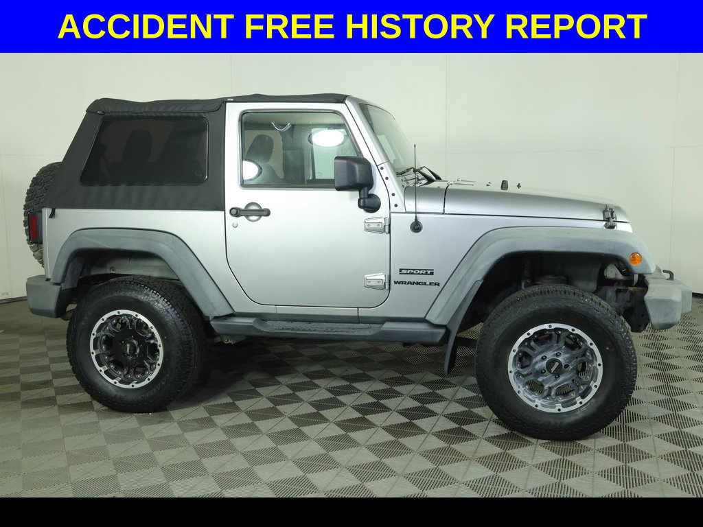 Used 2013 Jeep Wrangler Sport AWD/4WD image 2