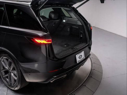 Used 2024 Land Rover Range Rover Sport SE AWD/4WD image 32