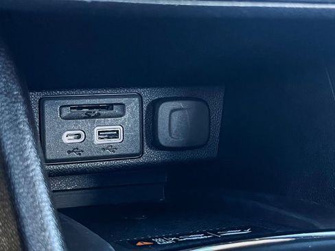 Used 2023 Chevrolet Bolt EUV LT w/ Convenience Package image 27