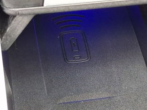 Used 2023 BMW X7 xDrive40i w/ Premium Package image 27