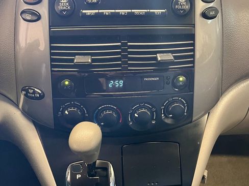 Used 2008 Toyota Sienna LE image 10