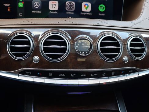 Used 2018 Mercedes-Benz S 560 4MATIC Sedan image 29