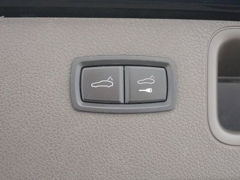 Used 2017 Porsche Macan S image 17