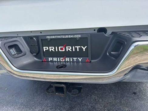 Used 2023 RAM 1500 Classic SLT w/ Trailer & Traction Group AWD/4WD image 23