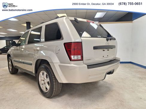 Used 2009 Jeep Grand Cherokee Laredo w/ Sun/Sound Group image 16