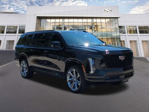 Used 2026 Cadillac Escalade ESV Sport w/ Touring Package AWD/4WD image 3