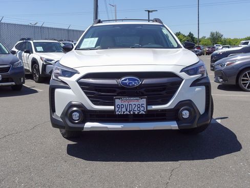 Certified 2025 Subaru Outback Limited AWD/4WD image 3