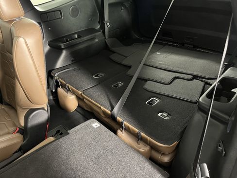 Used 2022 Kia Telluride SX w/ SX Prestige Package image 22