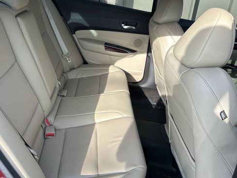 Used 2015 Acura TLX w/ Technology Package FWD image 18