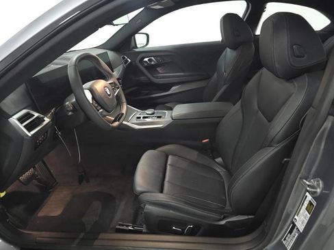Used 2025 BMW 230i Coupe RWD image 4