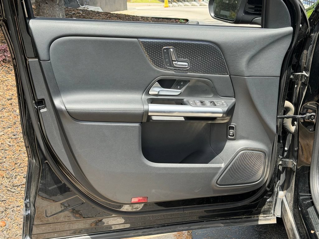 Used 2025 Mercedes-Benz GLA 250 4MATIC image 28