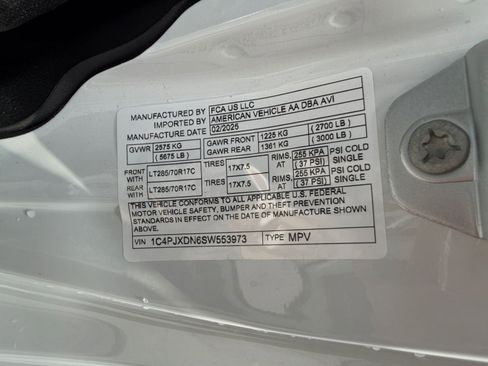 Used 2025 Jeep Wrangler Unlimited Sport AWD/4WD image 16