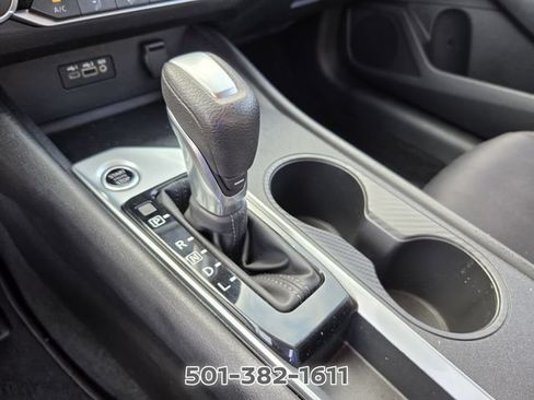 Used 2025 Nissan Altima 2.5 SV FWD image 23