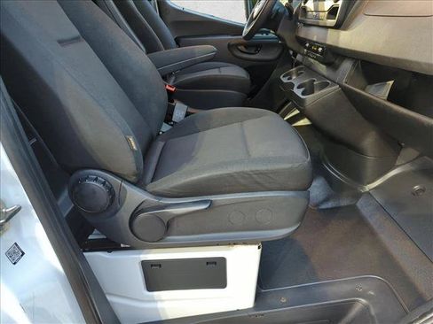 Used 2023 Mercedes-Benz Sprinter 2500 image 20