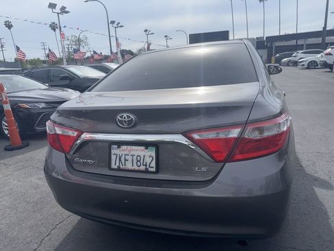 Used 2015 Toyota Camry LE image 5