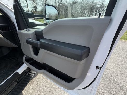 Used 2021 Ford F350 XL w/ Power Equipment Group image 41