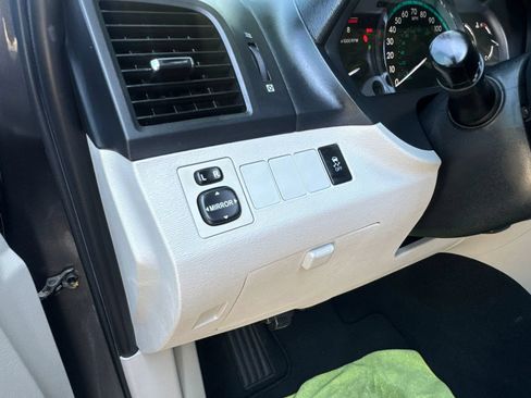 Used 2009 Toyota Venza FWD image 15