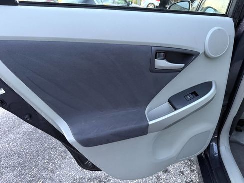 Used 2010 Toyota Prius Three image 20