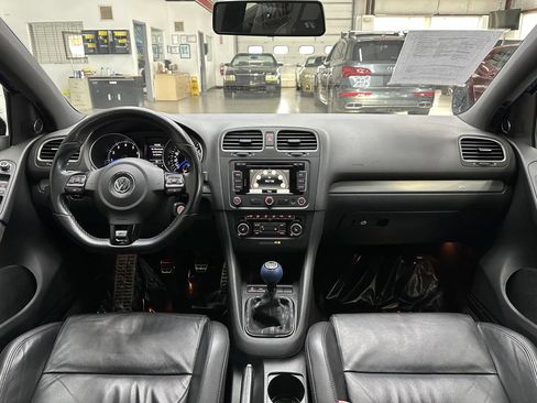 Used 2013 Volkswagen Golf R 4-Door image 18