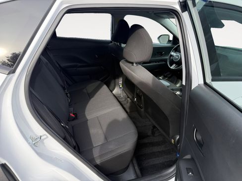 Certified 2025 Hyundai Kona SEL image 18