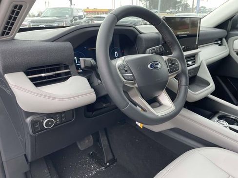 New 2026 Ford Explorer Active w/ Active Comfort Package RWD image 14