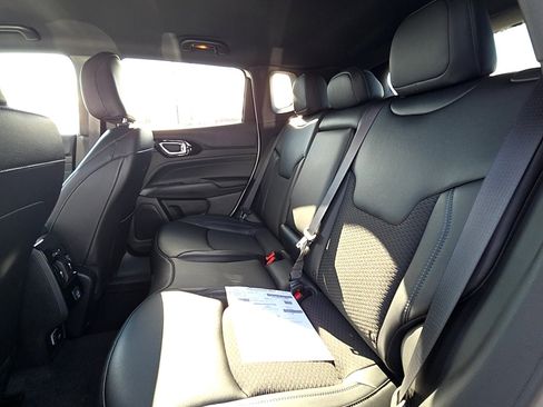 New 2026 Jeep Compass Latitude AWD/4WD image 10