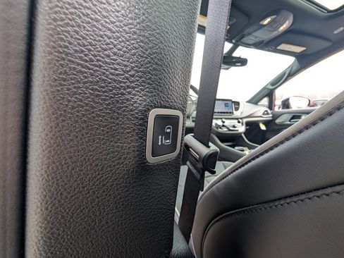 New 2026 Chrysler Pacifica Limited image 41