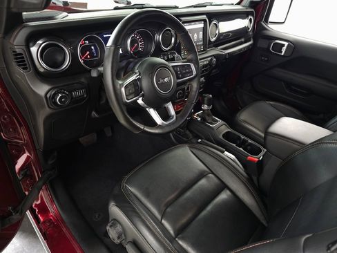 Used 2021 Jeep Wrangler Unlimited Rubicon w/ Xtreme Recon 35" Tire Package AWD/4WD image 16