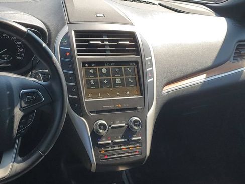 Used 2018 Lincoln MKC Select w/ Select Plus Package AWD/4WD image 15