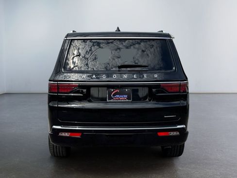 Used 2024 Jeep Wagoneer L Series II w/ Flexible Seating Group image 6