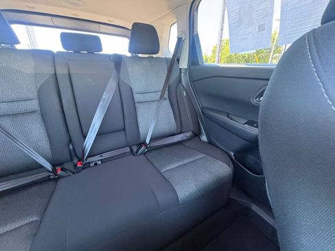 Used 2025 Nissan Rogue SV FWD image 39