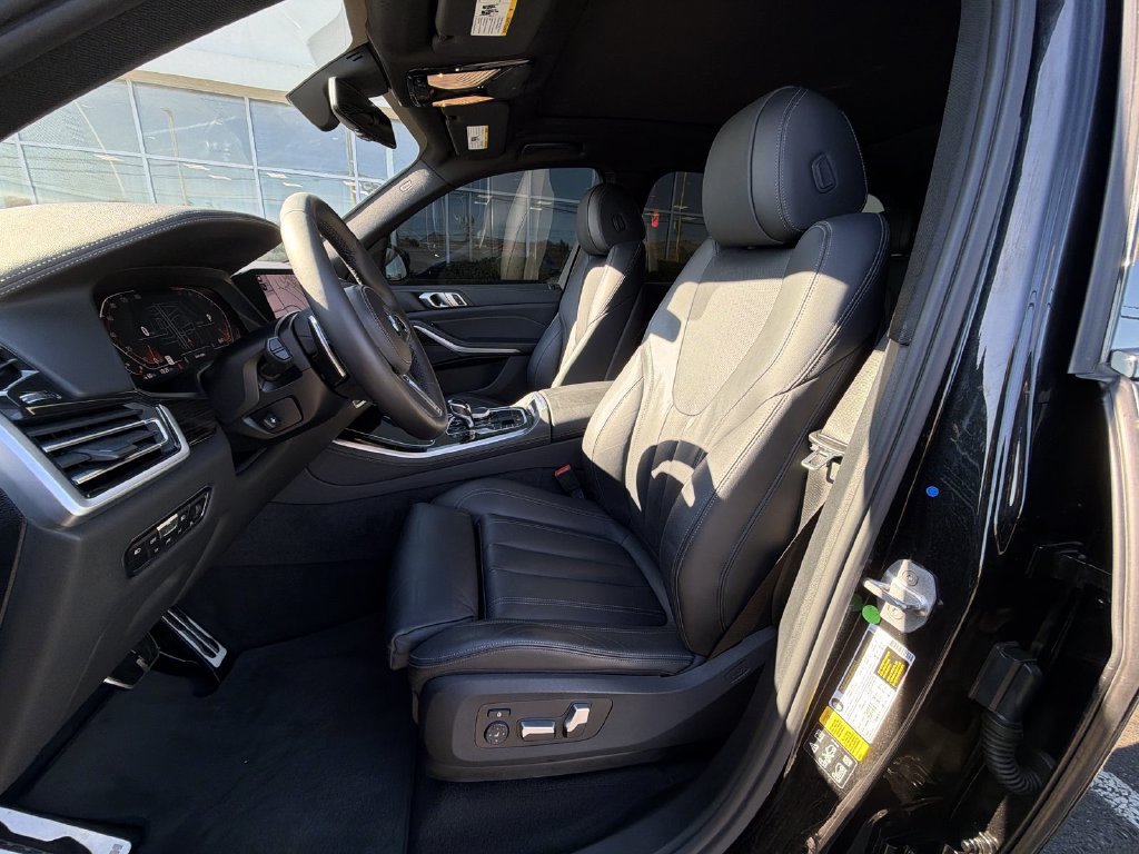 Used 2020 BMW X5 xDrive40i w/ M Sport Package AWD/4WD image 19