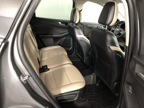 Used 2021 Ford Escape Titanium image 22
