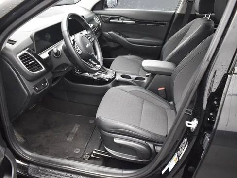 Used 2025 Kia Seltos S FWD image 14