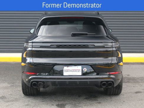 New 2026 Porsche Cayenne GTS AWD/4WD image 7