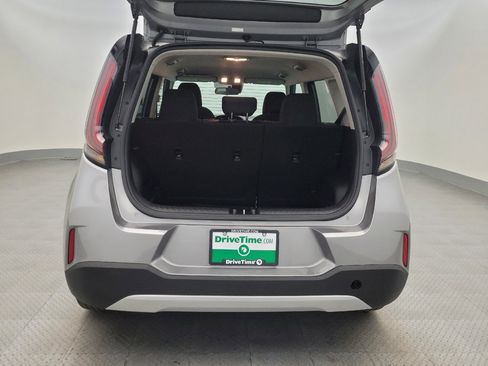Used 2023 Kia Soul LX image 29